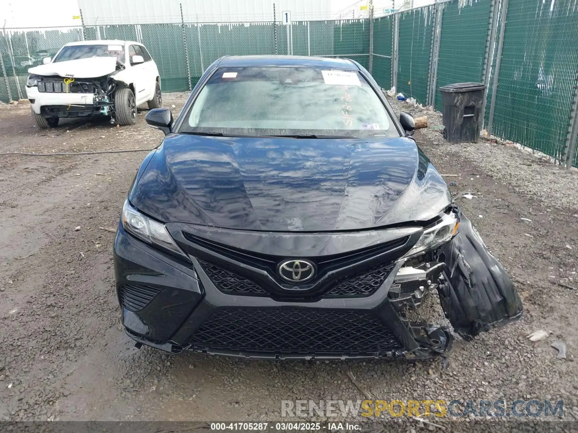 12 Photograph of a damaged car 4T1KZ1AK6NU066360 TOYOTA CAMRY 2022