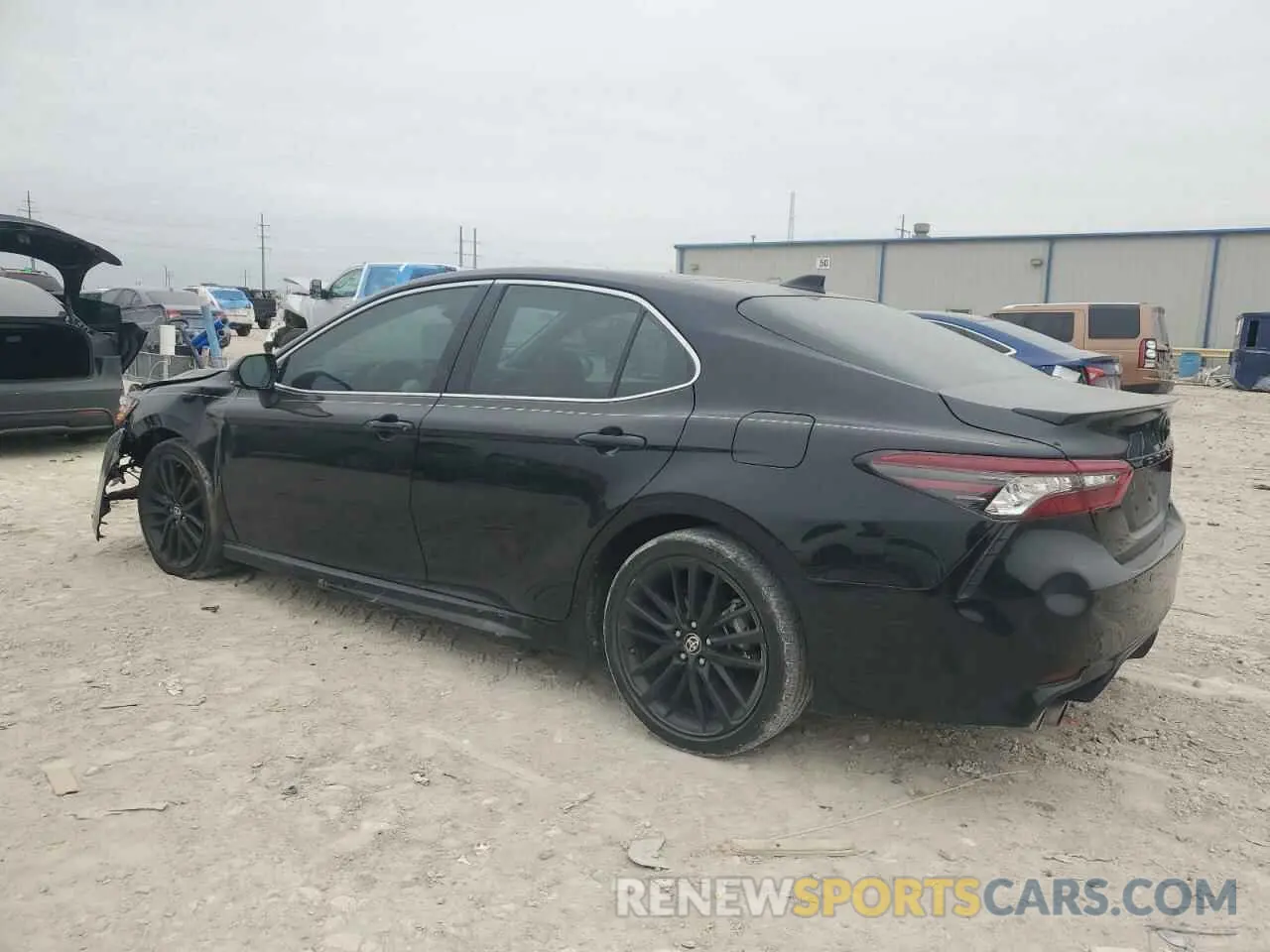 2 Photograph of a damaged car 4T1KZ1AK6NU066813 TOYOTA CAMRY 2022