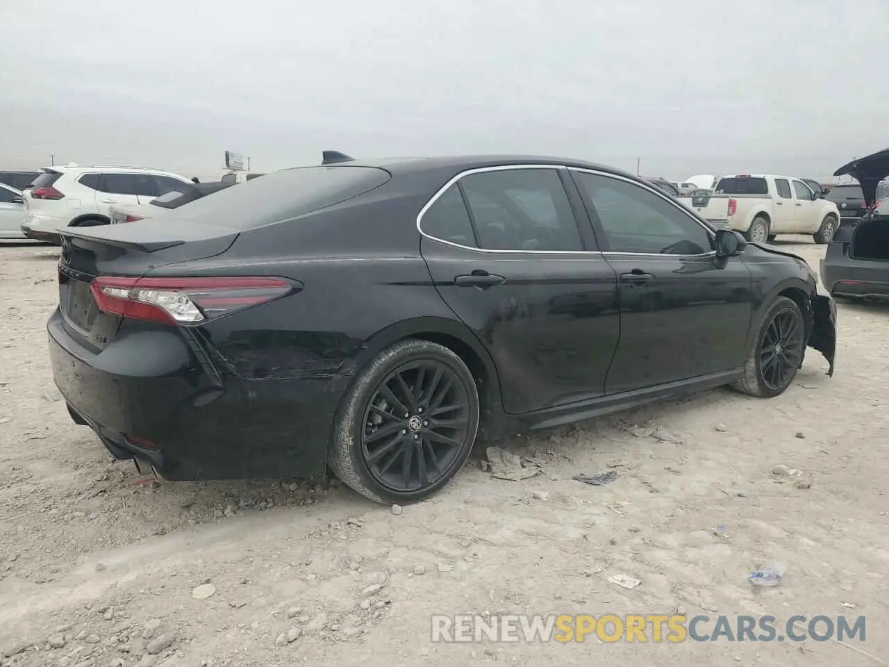 3 Photograph of a damaged car 4T1KZ1AK6NU066813 TOYOTA CAMRY 2022