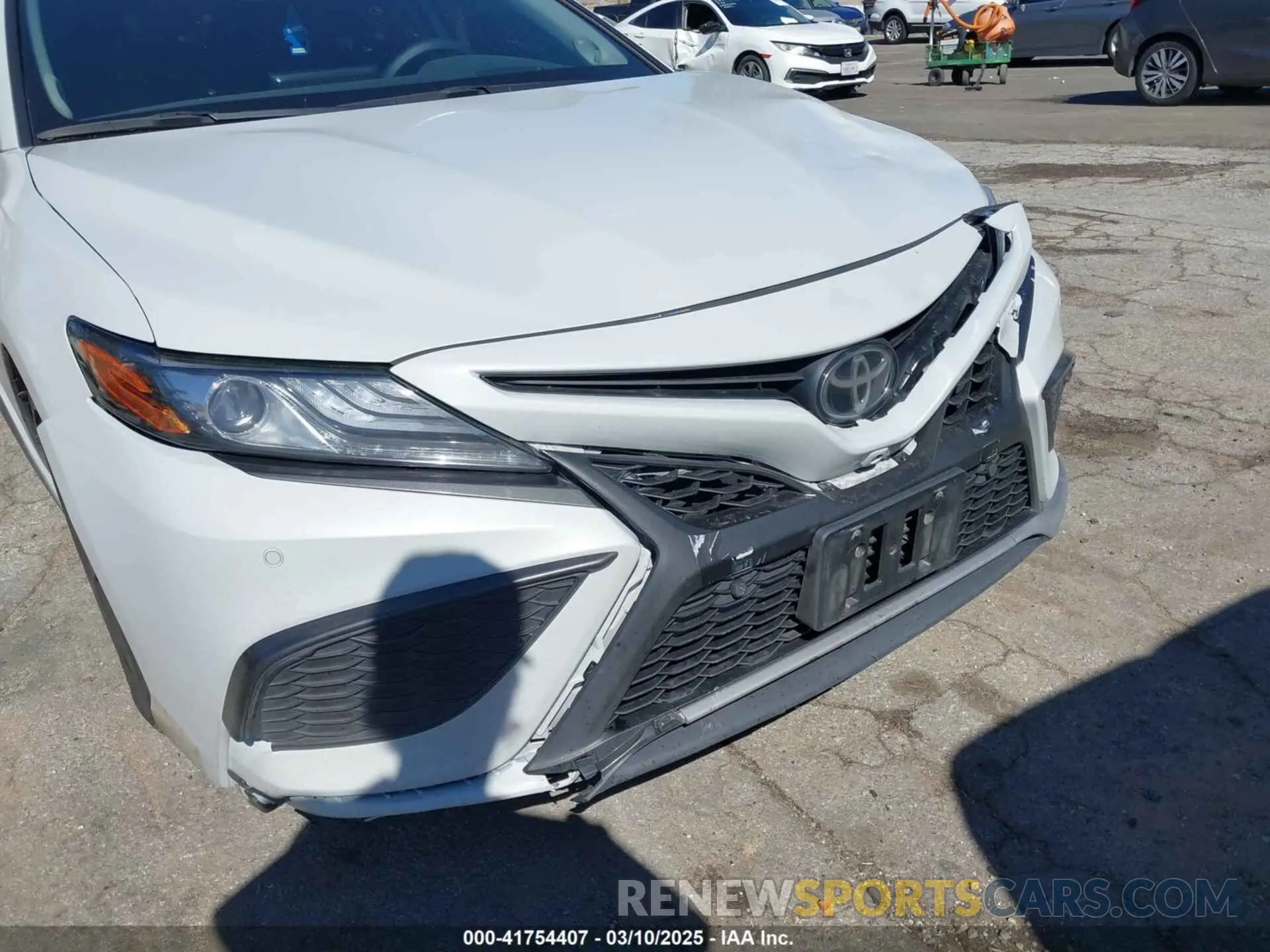 21 Photograph of a damaged car 4T1KZ1AK8NU064271 TOYOTA CAMRY 2022