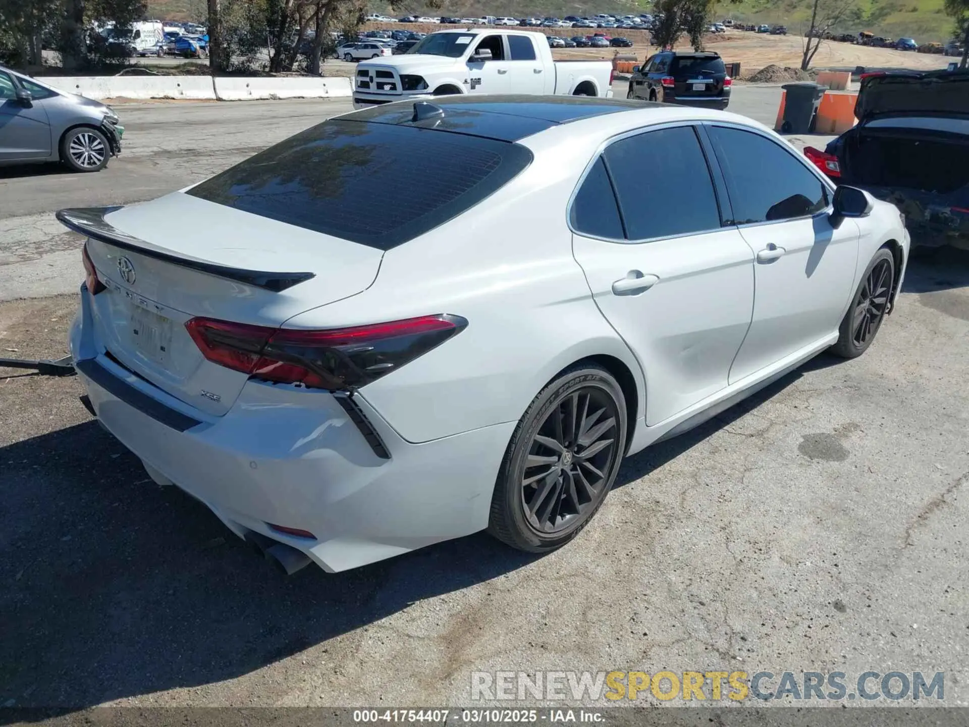 4 Photograph of a damaged car 4T1KZ1AK8NU064271 TOYOTA CAMRY 2022