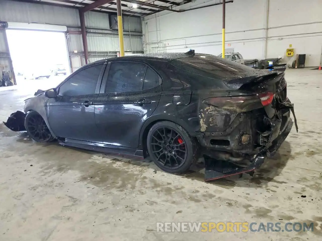 2 Photograph of a damaged car 4T1KZ1AK8NU066375 TOYOTA CAMRY 2022