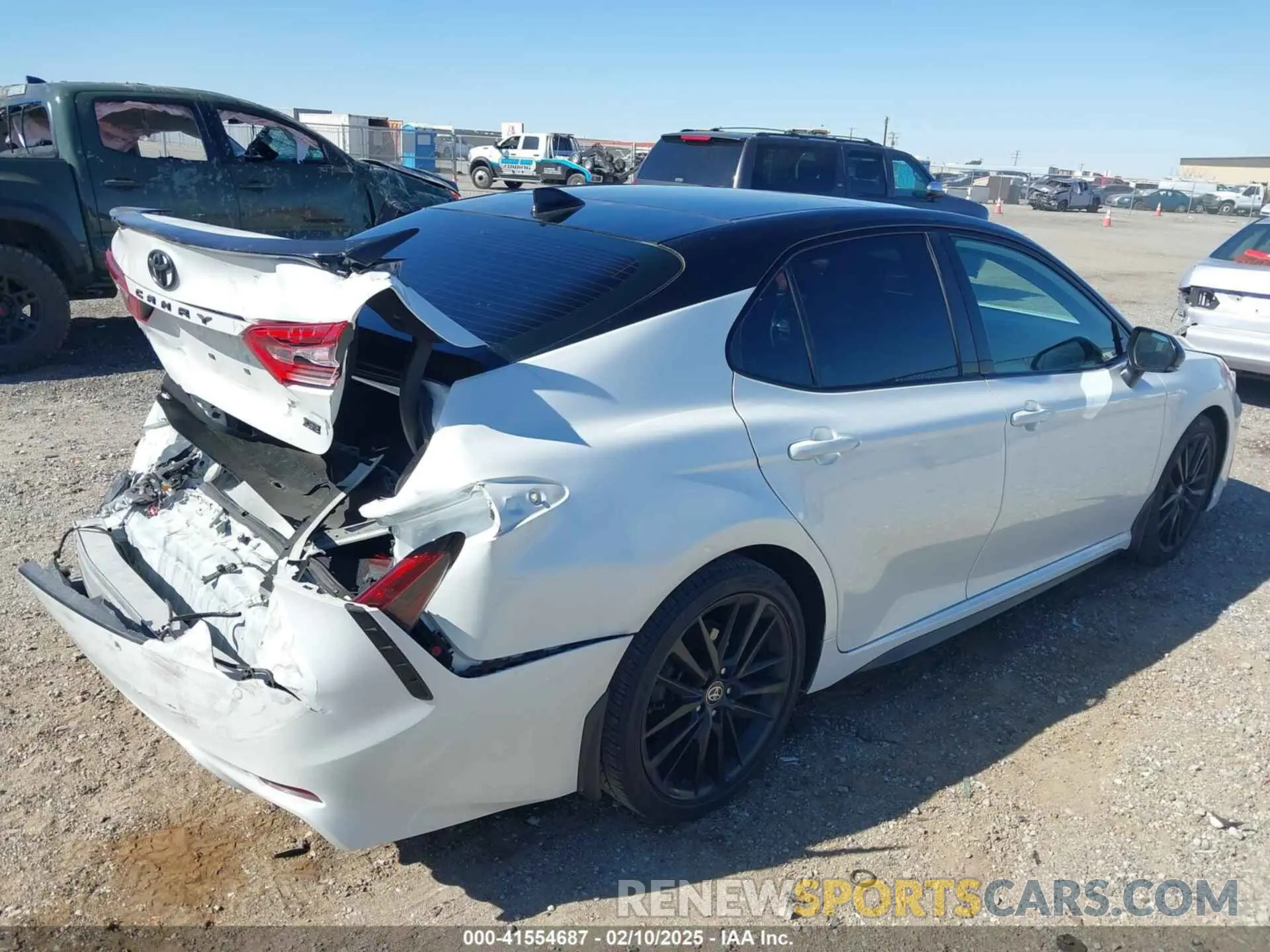 4 Photograph of a damaged car 4T1KZ1AK9NU065266 TOYOTA CAMRY 2022
