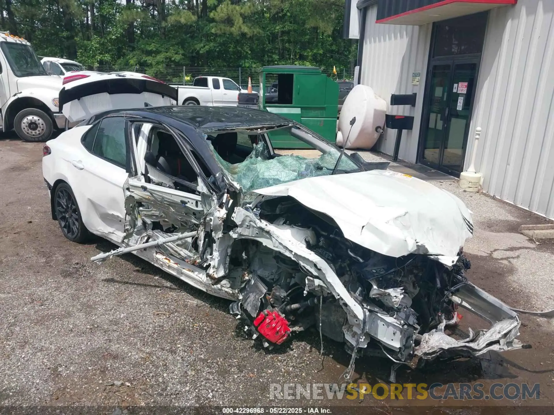 1 Photograph of a damaged car 4T1KZ1AK9NU068801 TOYOTA CAMRY 2022