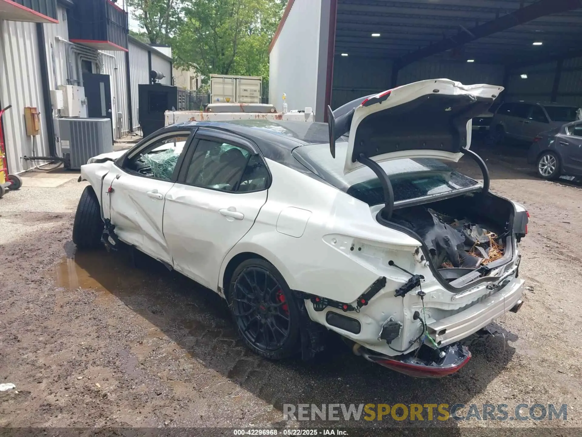 3 Photograph of a damaged car 4T1KZ1AK9NU068801 TOYOTA CAMRY 2022