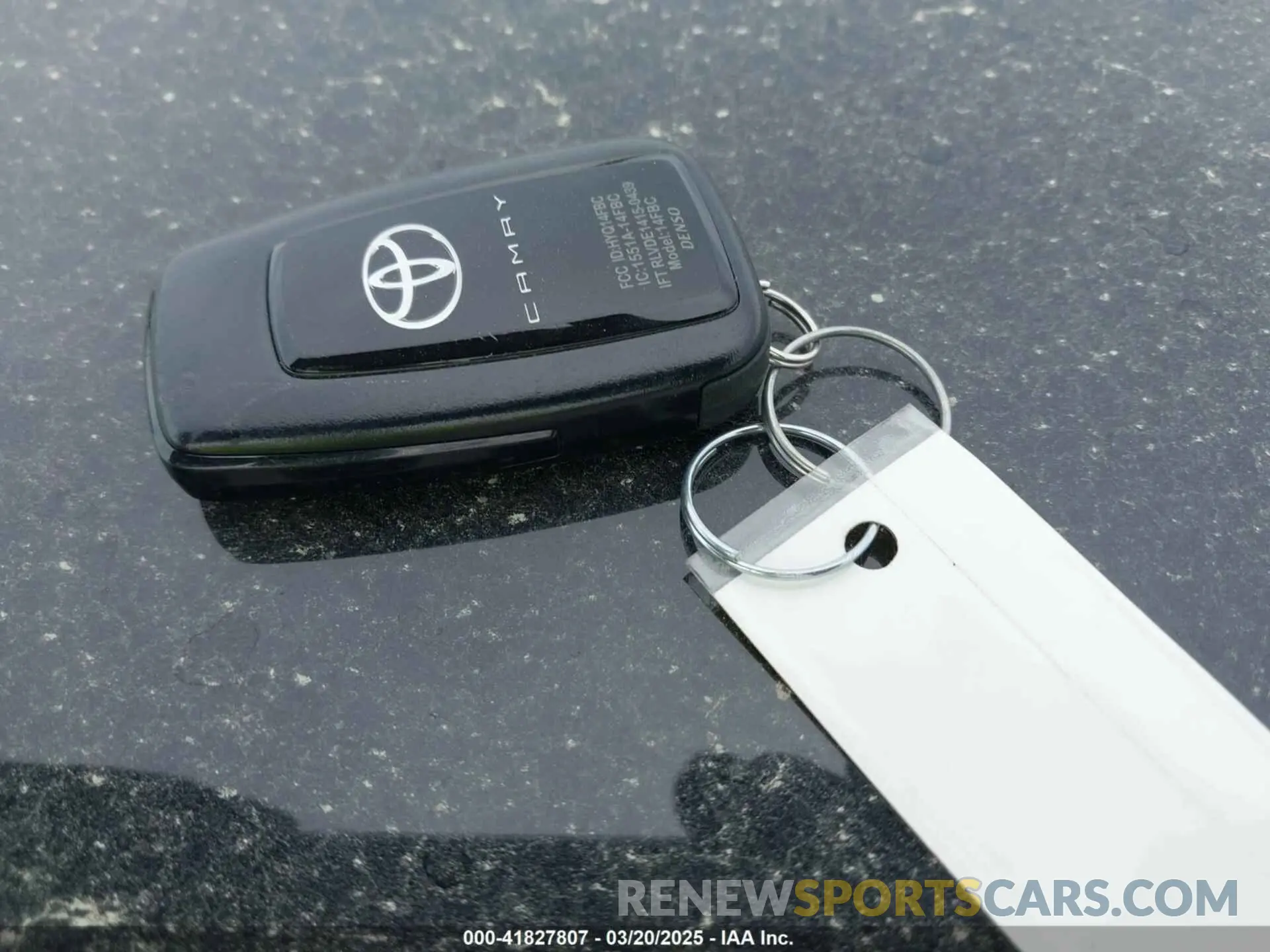 11 Photograph of a damaged car 4T1KZ1AKXNU065194 TOYOTA CAMRY 2022