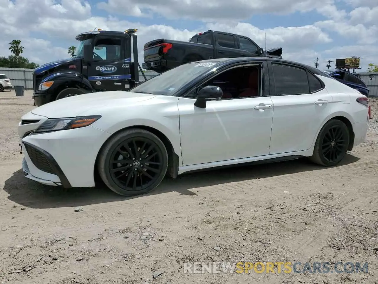 1 Photograph of a damaged car 4T1KZ1AKXNU071562 TOYOTA CAMRY 2022