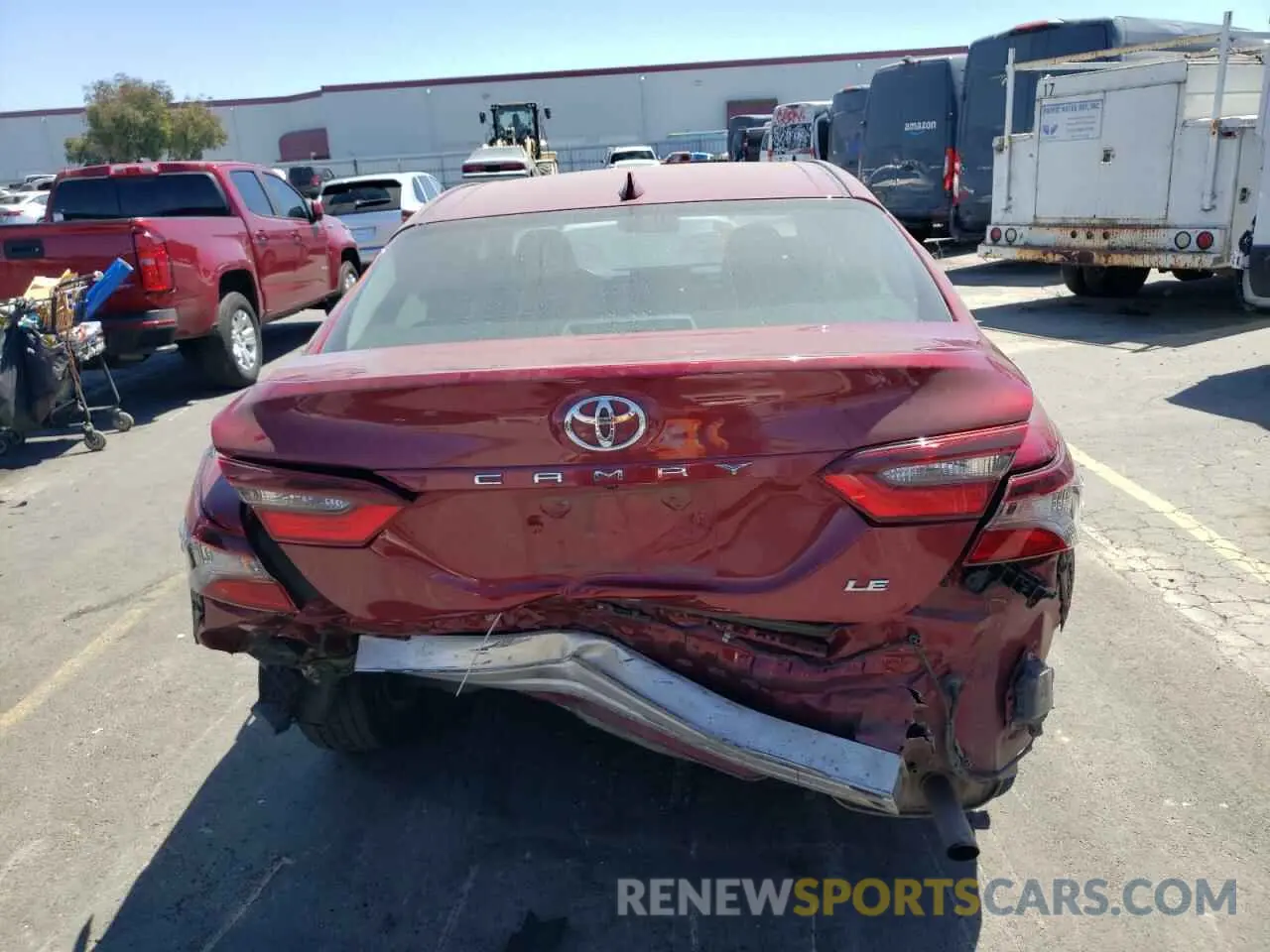 6 Photograph of a damaged car 4T1R11AK1NU655175 TOYOTA CAMRY 2022