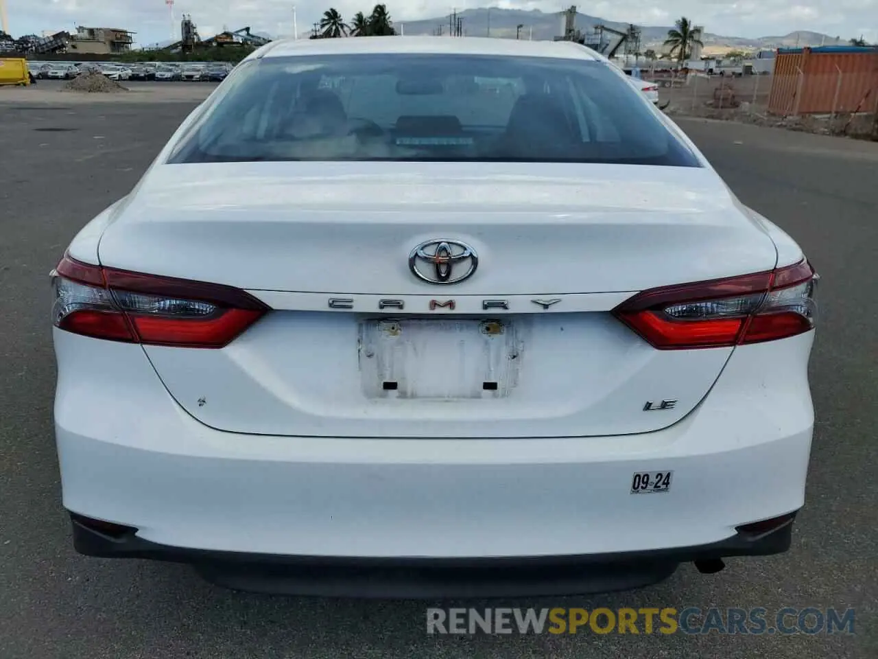6 Photograph of a damaged car 4T1R11AK2NU069729 TOYOTA CAMRY 2022