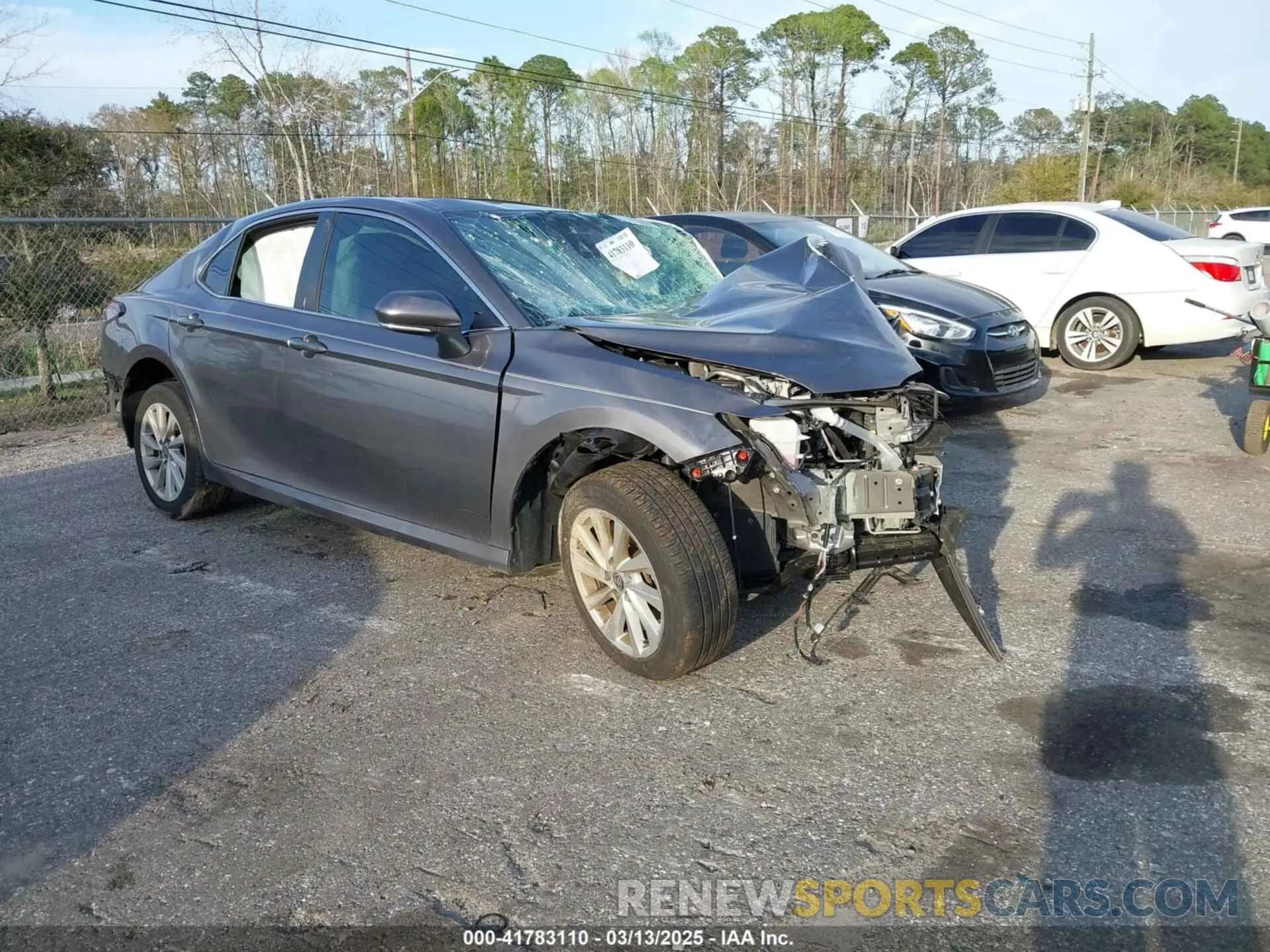 1 Photograph of a damaged car 4T1R11AK2NU069892 TOYOTA CAMRY 2022