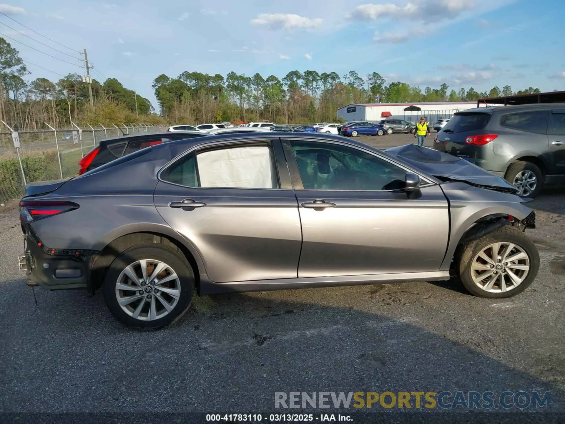 12 Photograph of a damaged car 4T1R11AK2NU069892 TOYOTA CAMRY 2022