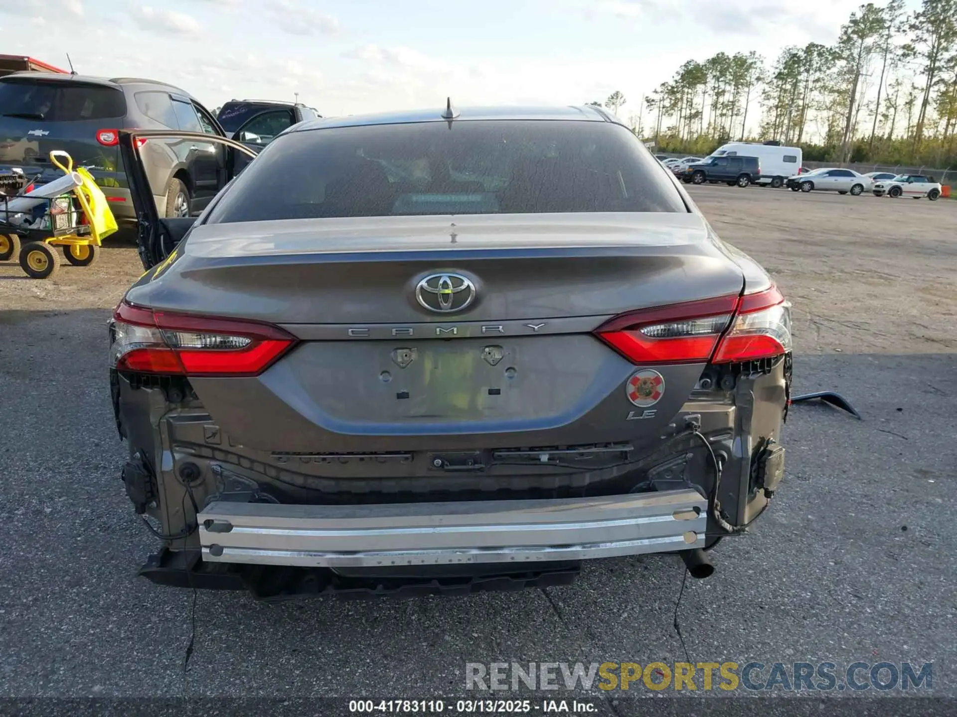 15 Photograph of a damaged car 4T1R11AK2NU069892 TOYOTA CAMRY 2022