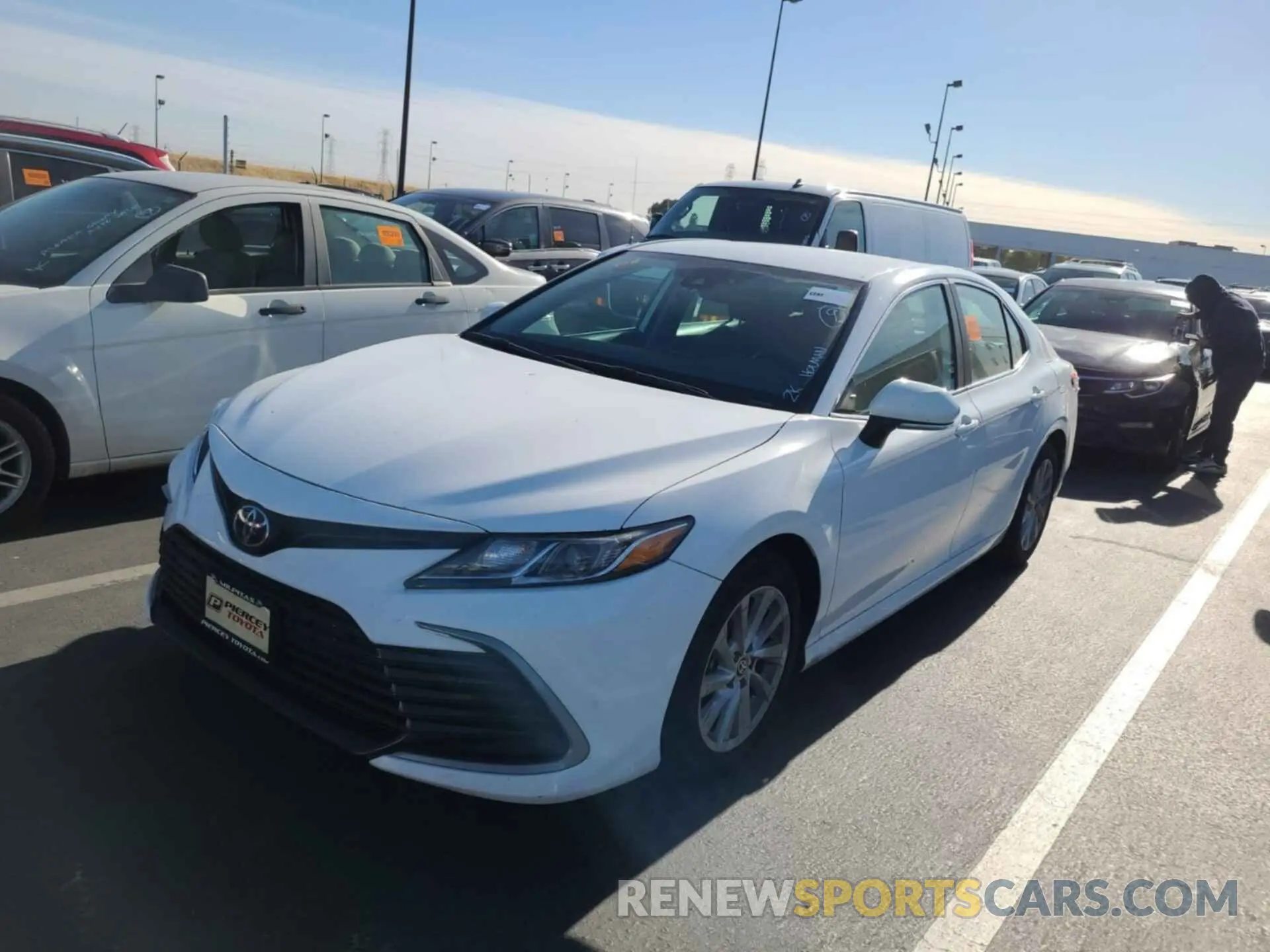 10 Photograph of a damaged car 4T1R11AK3NU624848 TOYOTA CAMRY 2022