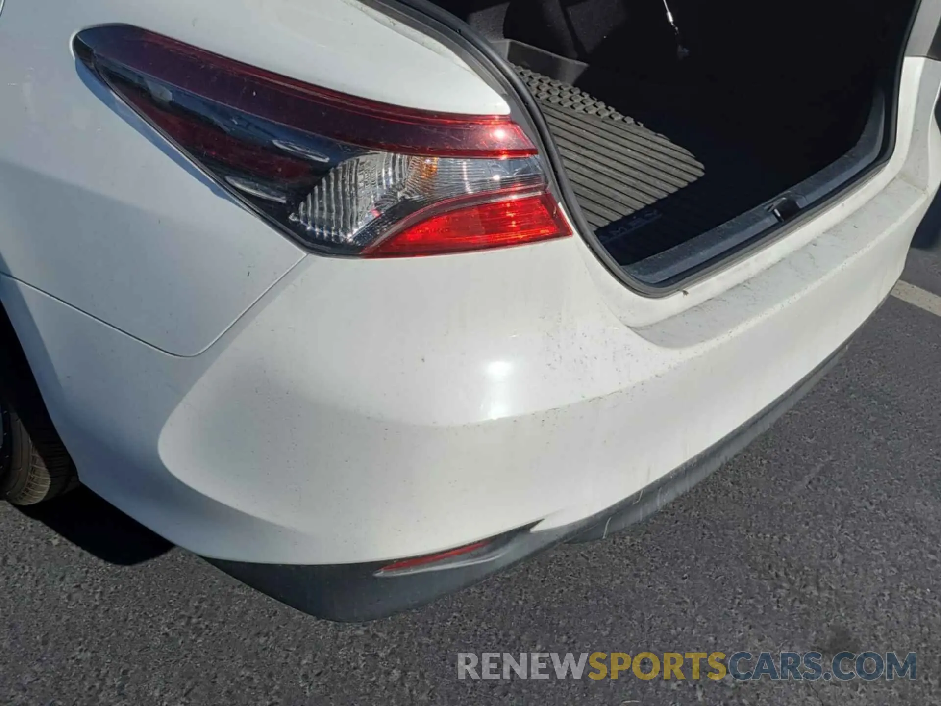 12 Photograph of a damaged car 4T1R11AK3NU624848 TOYOTA CAMRY 2022