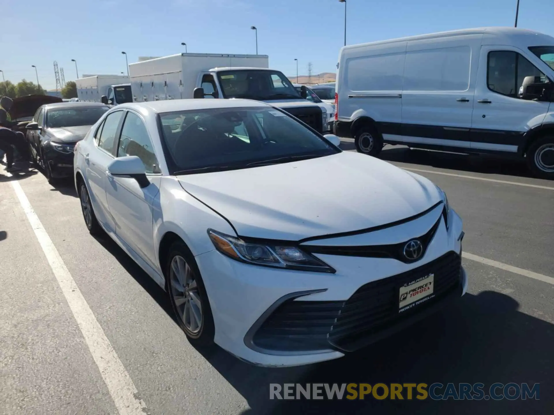 9 Photograph of a damaged car 4T1R11AK3NU624848 TOYOTA CAMRY 2022