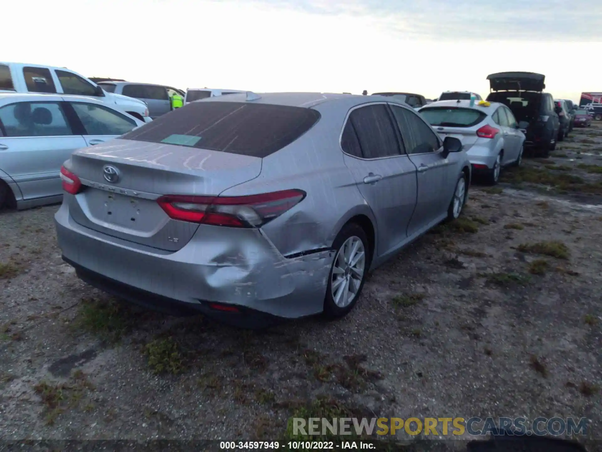 4 Photograph of a damaged car 4T1R11AK3NU674584 TOYOTA CAMRY 2022