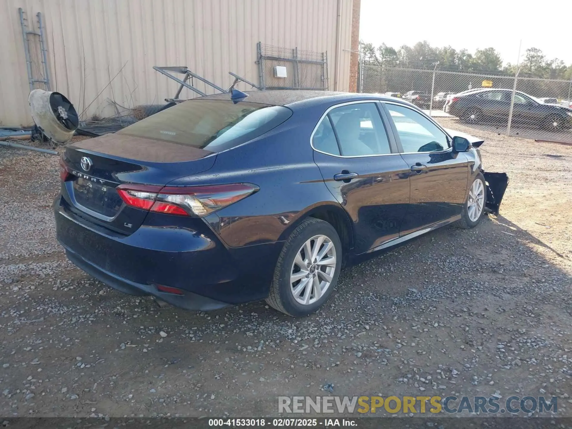 4 Photograph of a damaged car 4T1R11AK4NU058926 TOYOTA CAMRY 2022