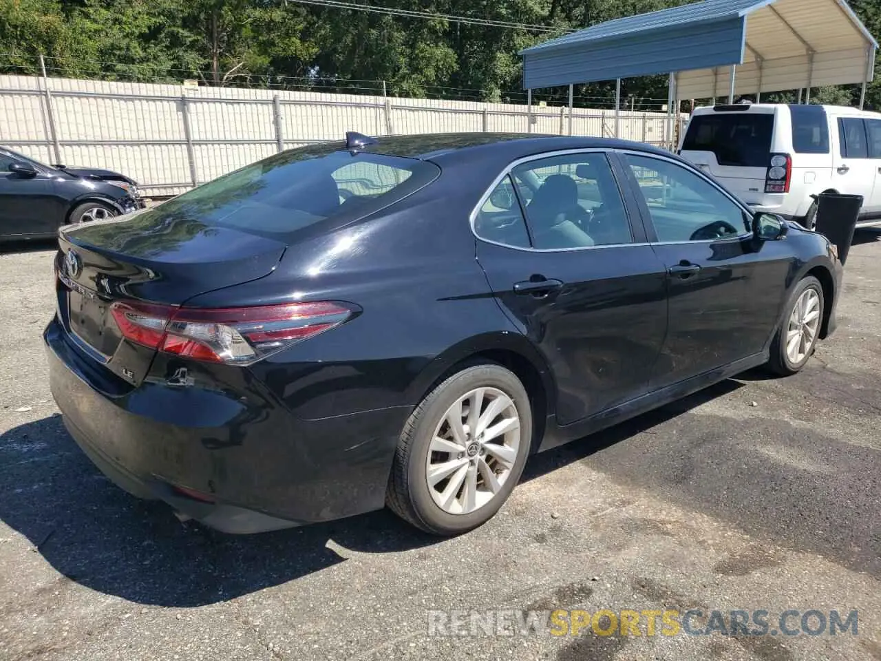 3 Photograph of a damaged car 4T1R11AK7NU045894 TOYOTA CAMRY 2022
