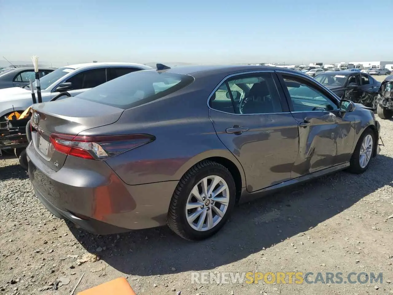 3 Photograph of a damaged car 4T1R11AK7NU663555 TOYOTA CAMRY 2022
