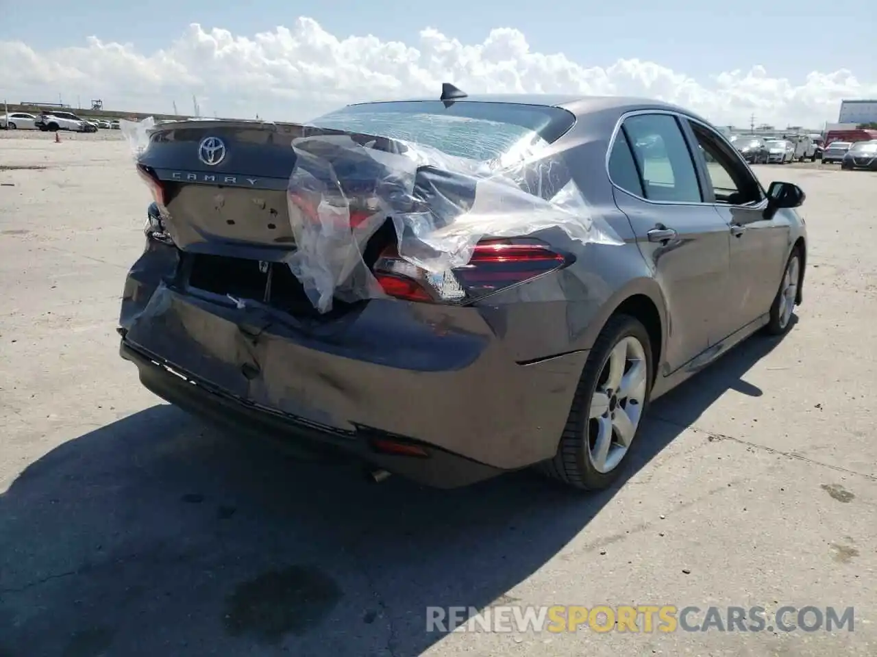 4 Photograph of a damaged car 4T1R11AK8NU054877 TOYOTA CAMRY 2022