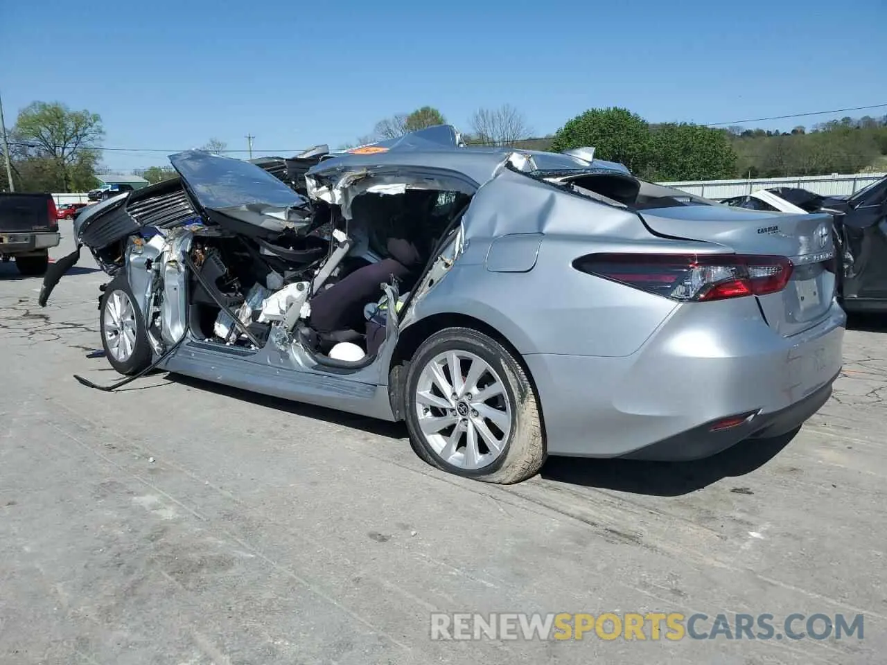 2 Photograph of a damaged car 4T1R11AK8NU057651 TOYOTA CAMRY 2022