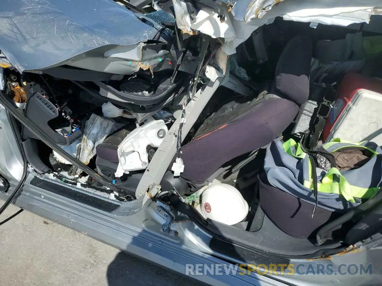 8 Photograph of a damaged car 4T1R11AK8NU057651 TOYOTA CAMRY 2022