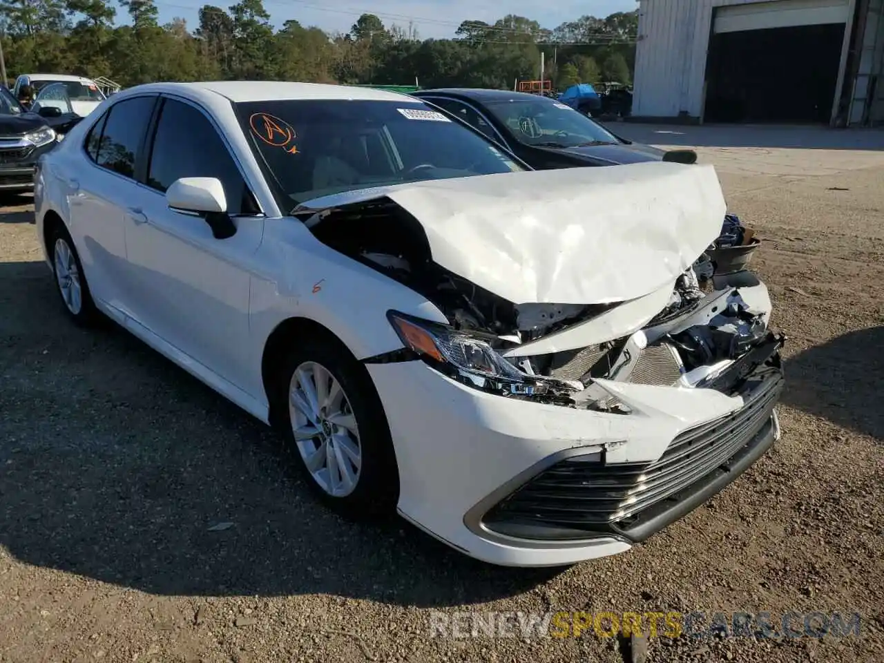 1 Photograph of a damaged car 4T1R11AK8NU695236 TOYOTA CAMRY 2022