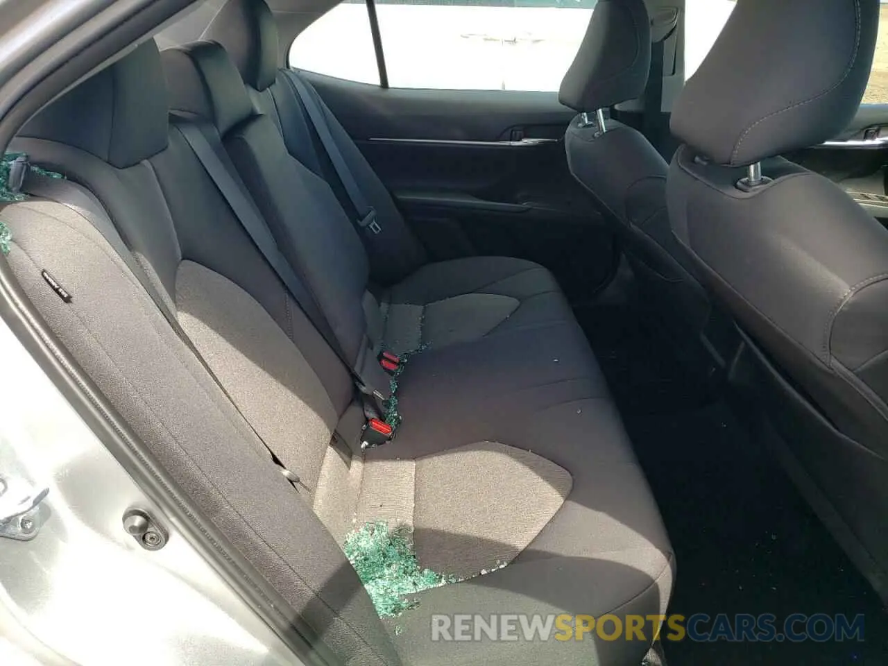 11 Photograph of a damaged car 4T1R11AK9NU074328 TOYOTA CAMRY 2022
