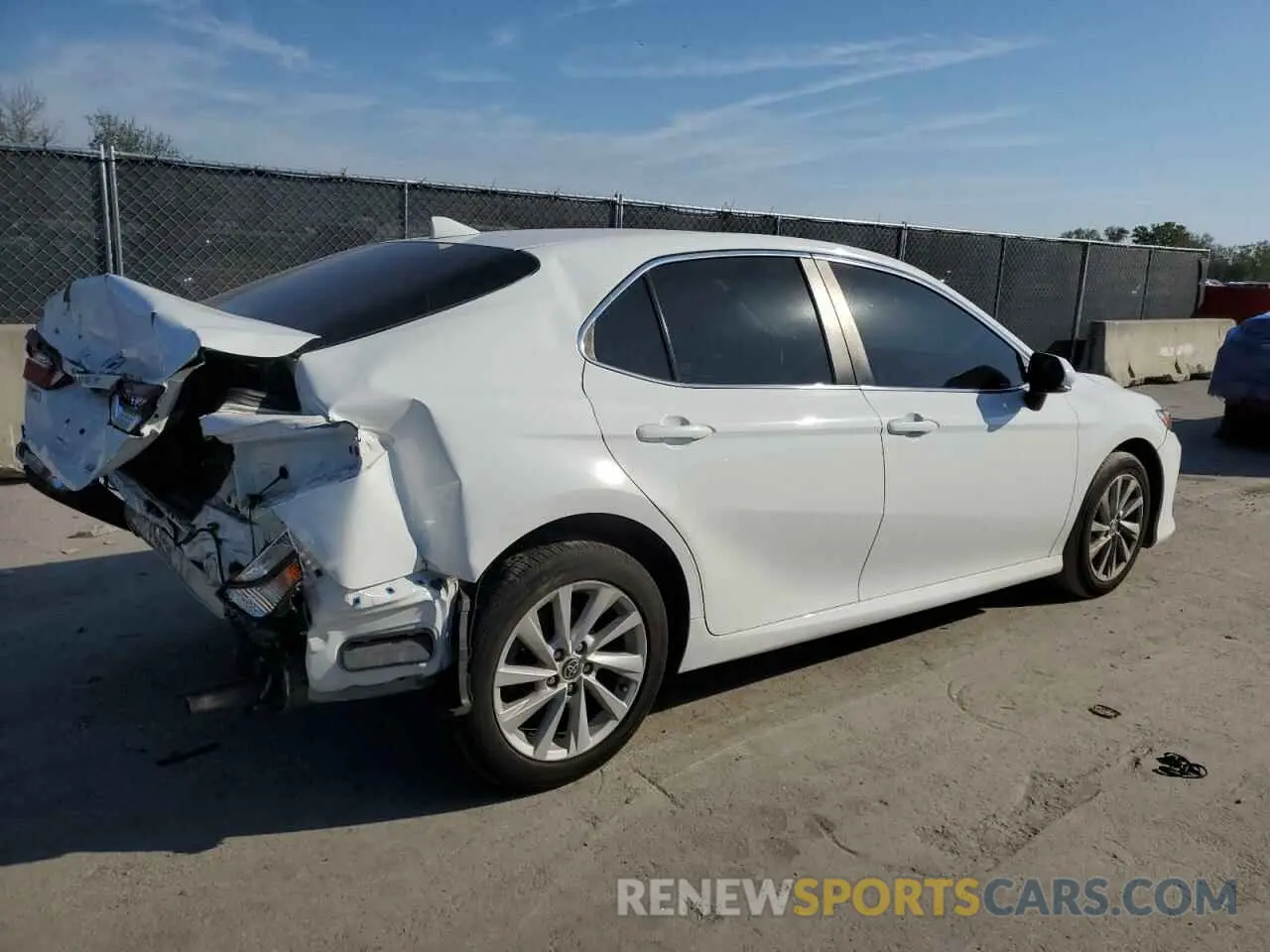 3 Photograph of a damaged car 4T1R11AK9NU648510 TOYOTA CAMRY 2022