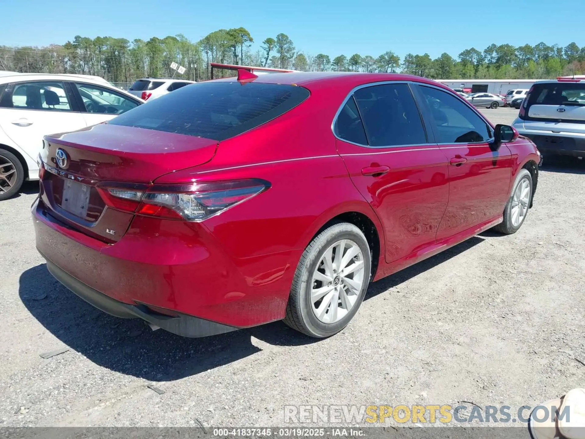 4 Photograph of a damaged car 4T1R11AK9NU655473 TOYOTA CAMRY 2022