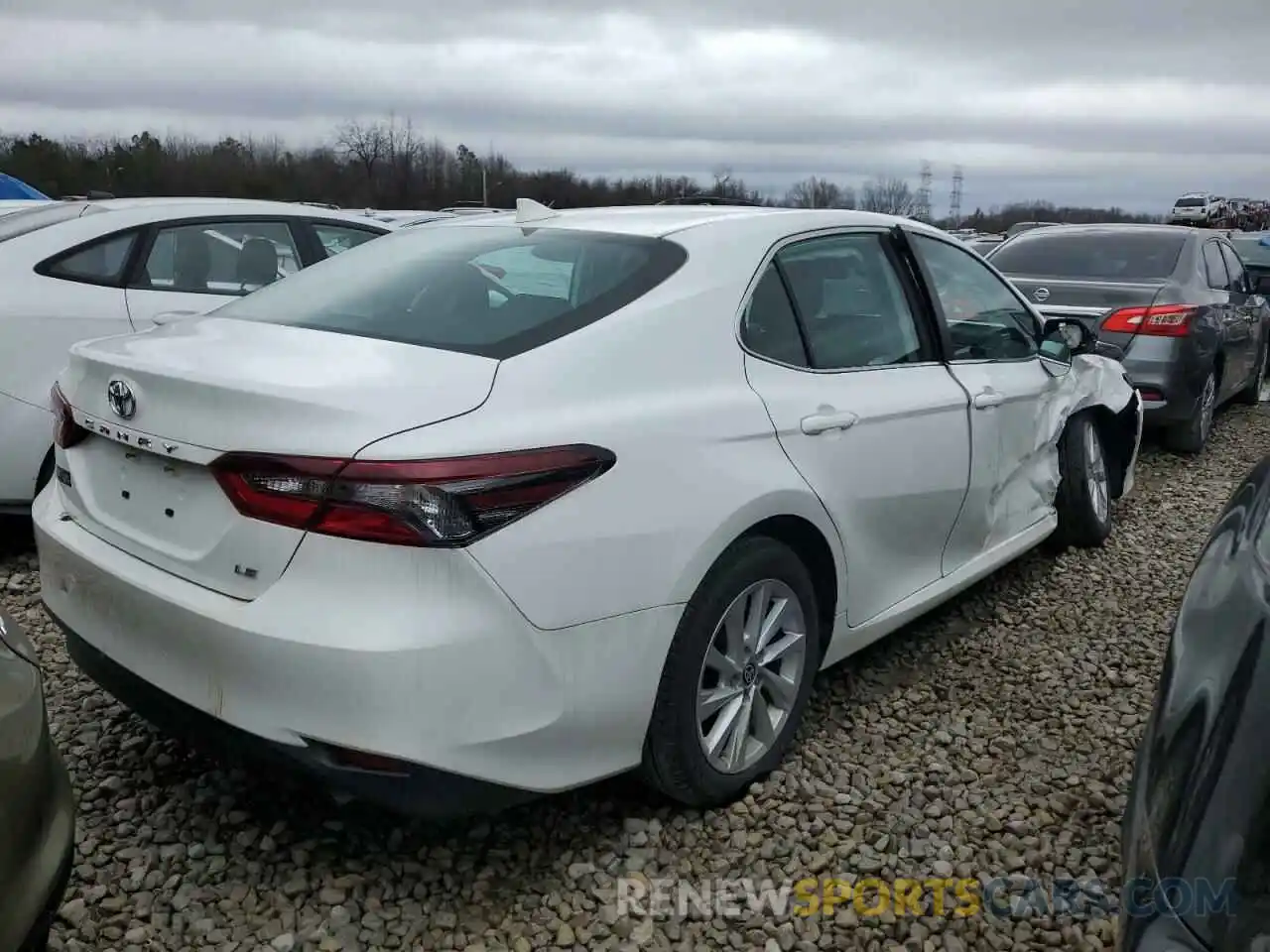 3 Photograph of a damaged car 4T1R11AK9NU678560 TOYOTA CAMRY 2022