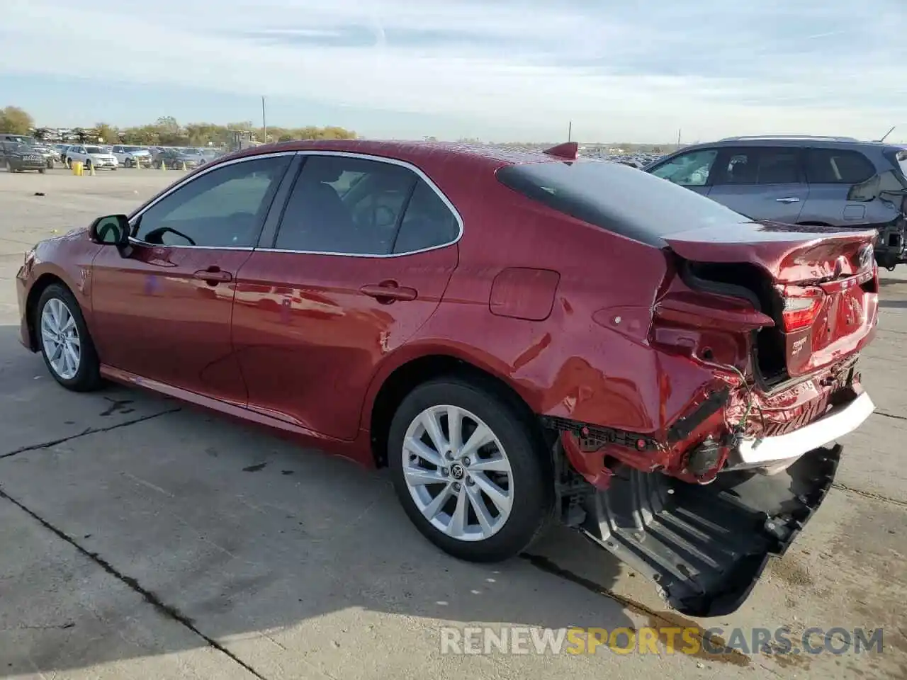 2 Photograph of a damaged car 4T1R11AKXNU049888 TOYOTA CAMRY 2022