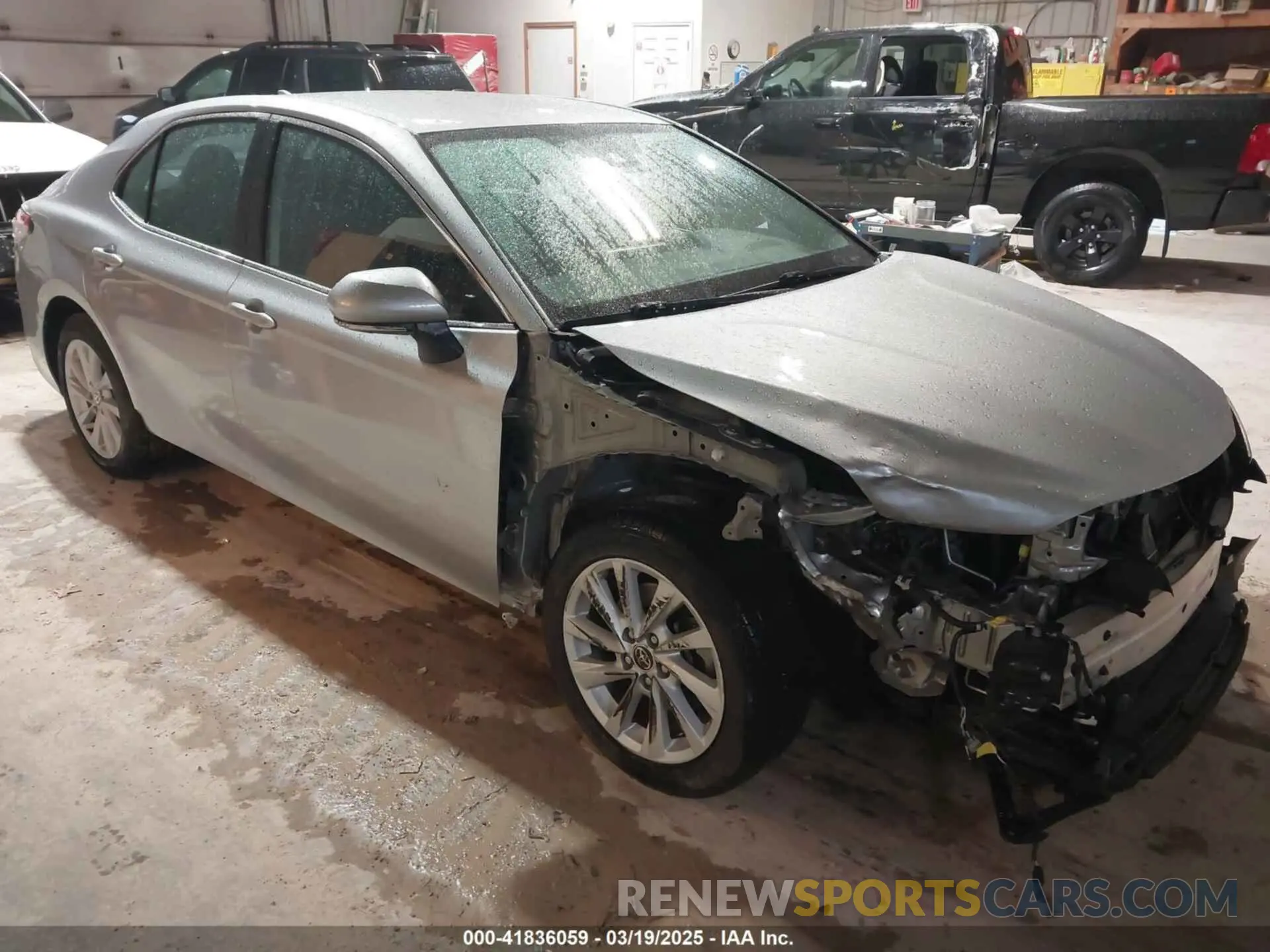1 Photograph of a damaged car 4T1R11AKXNU646345 TOYOTA CAMRY 2022