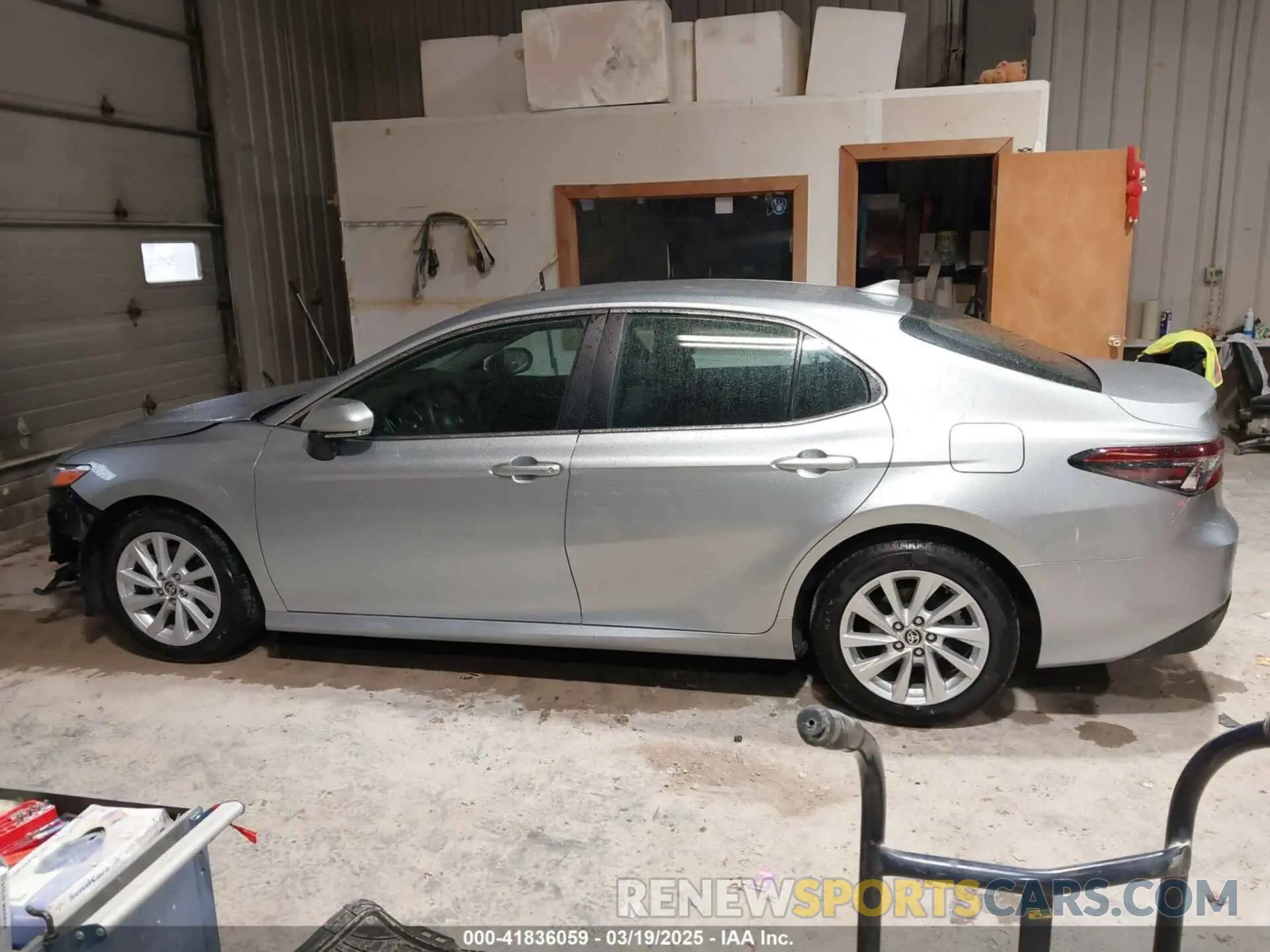 14 Photograph of a damaged car 4T1R11AKXNU646345 TOYOTA CAMRY 2022