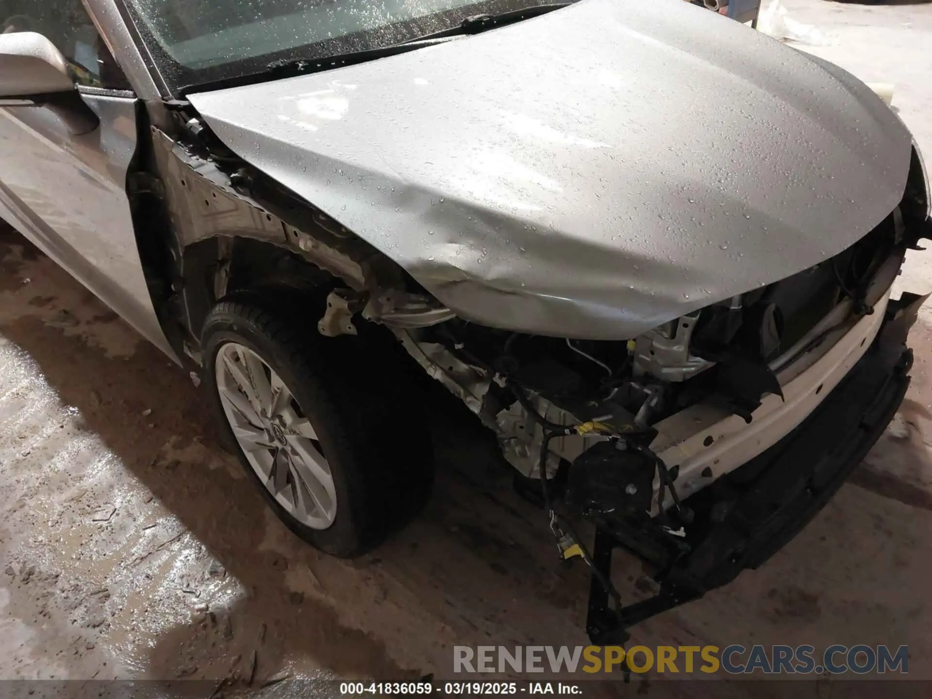 17 Photograph of a damaged car 4T1R11AKXNU646345 TOYOTA CAMRY 2022