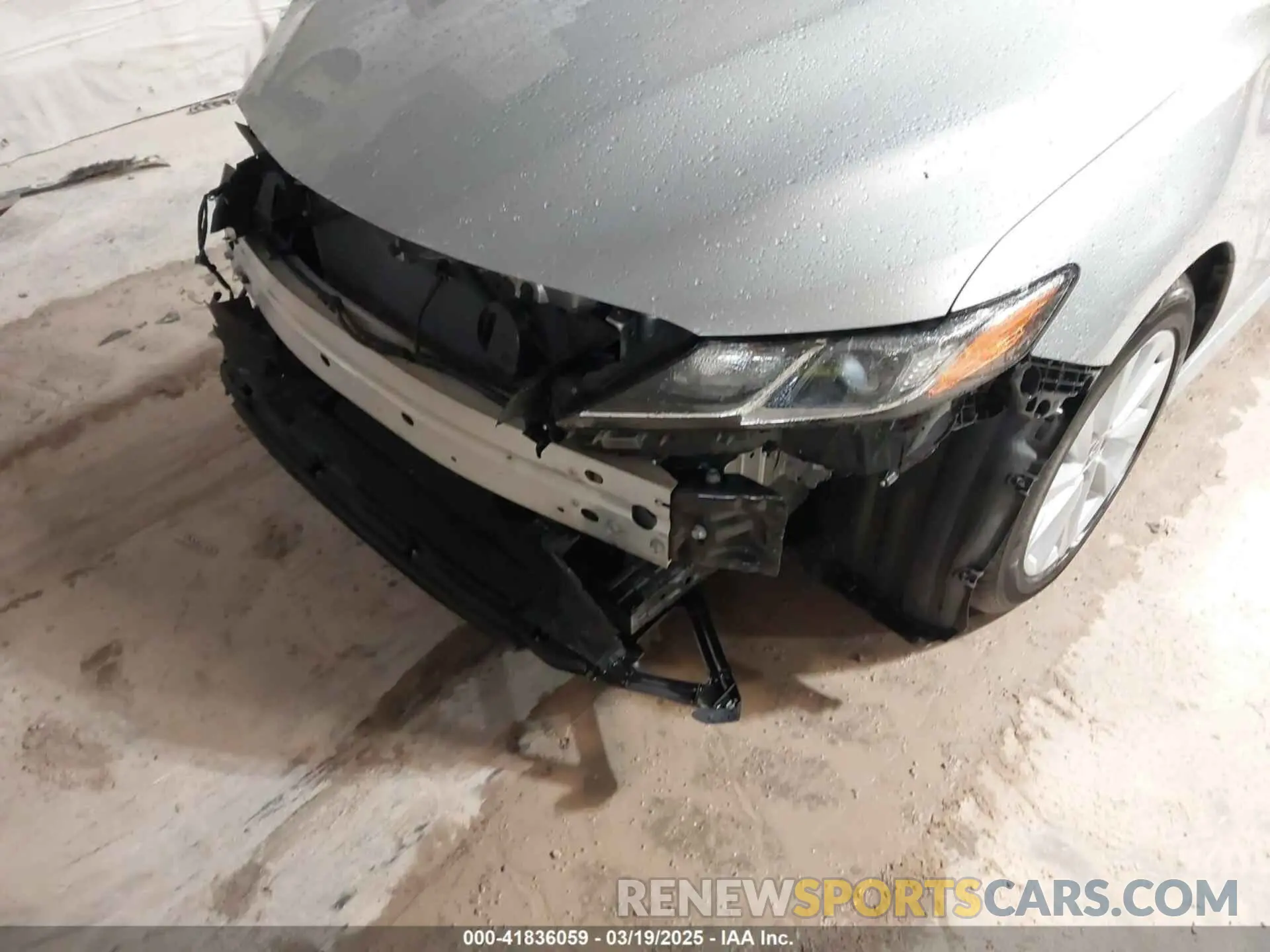 6 Photograph of a damaged car 4T1R11AKXNU646345 TOYOTA CAMRY 2022