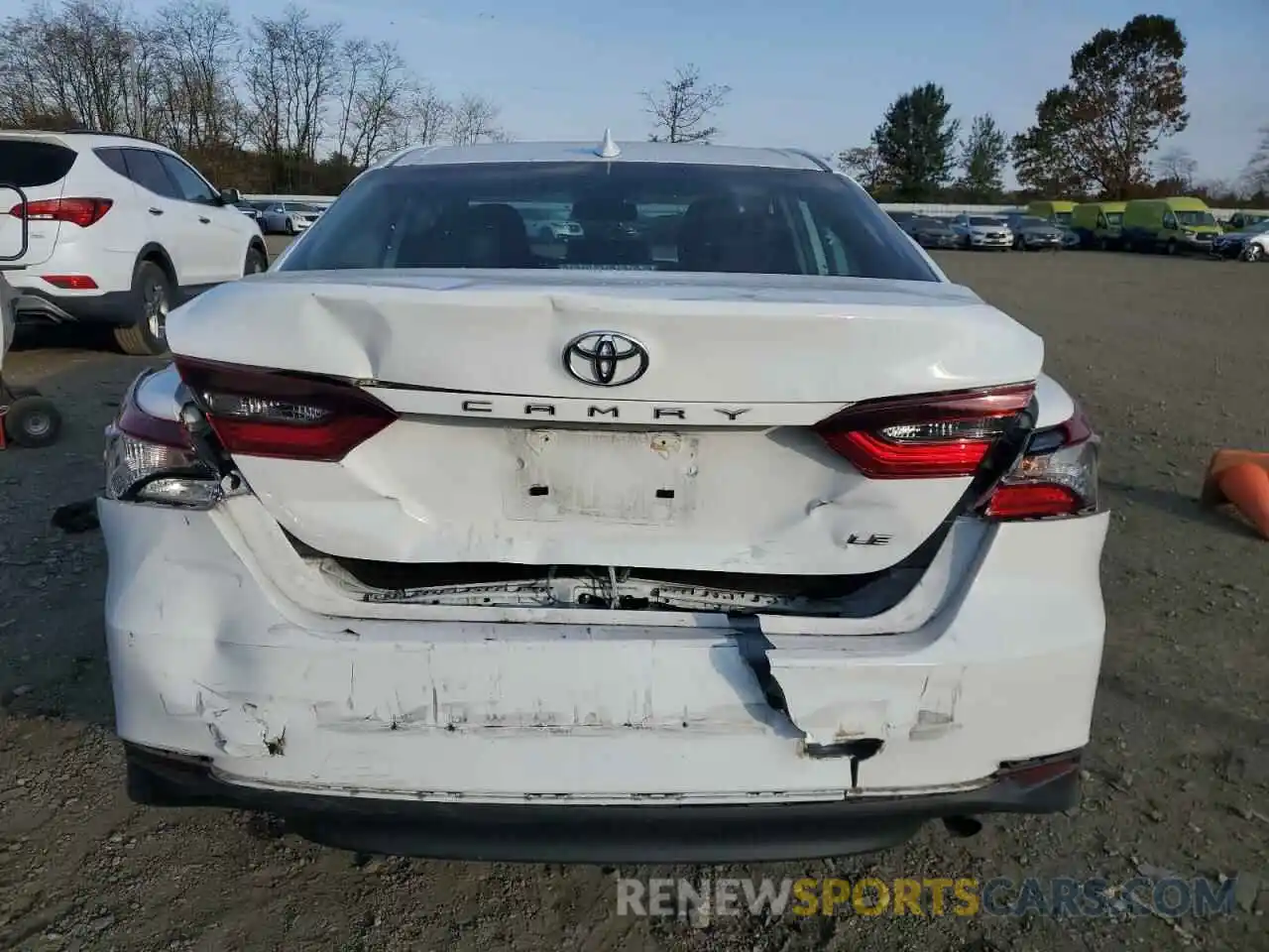 6 Photograph of a damaged car 4T1R11AKXNU703207 TOYOTA CAMRY 2022