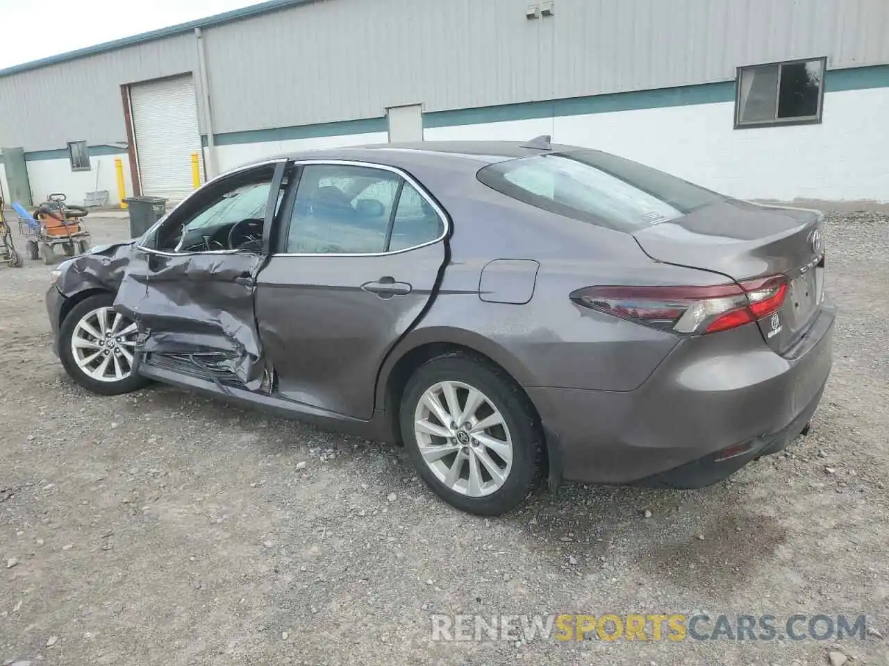 2 Photograph of a damaged car 4T1R11BK0NU065967 TOYOTA CAMRY 2022