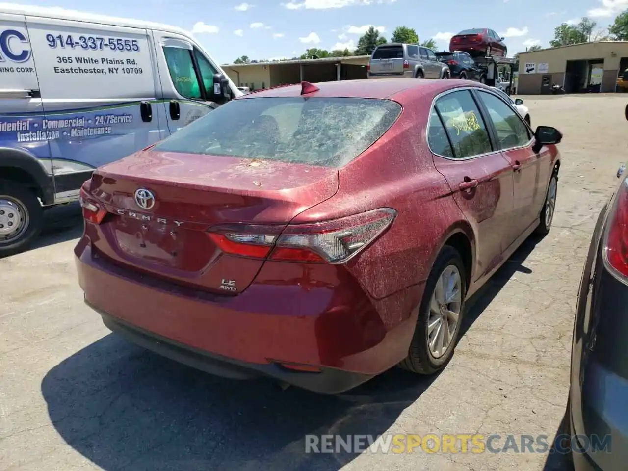 4 Photograph of a damaged car 4T1R11BK3NU056969 TOYOTA CAMRY 2022