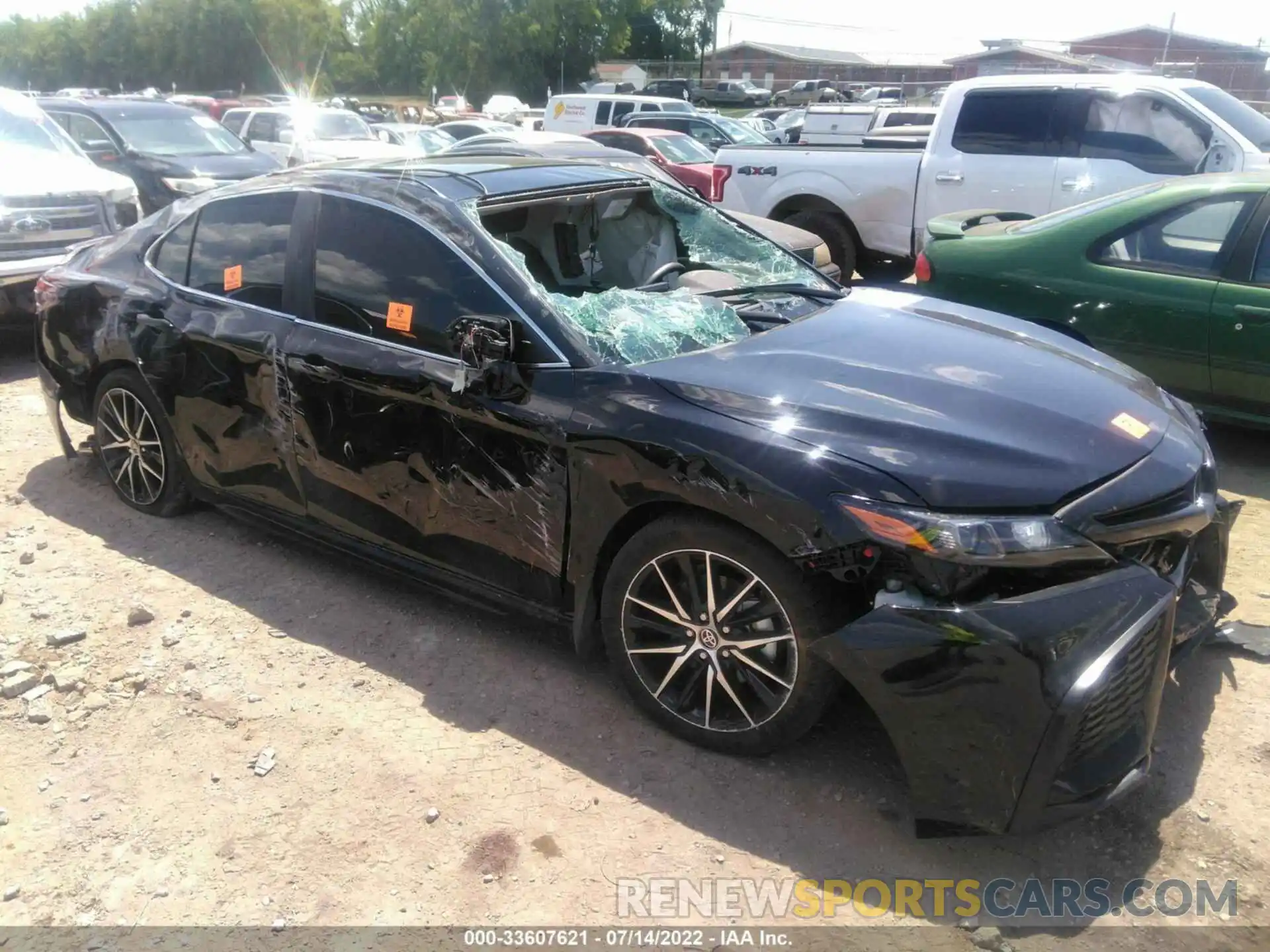 1 Photograph of a damaged car 4T1S11AK2NU685626 TOYOTA CAMRY 2022