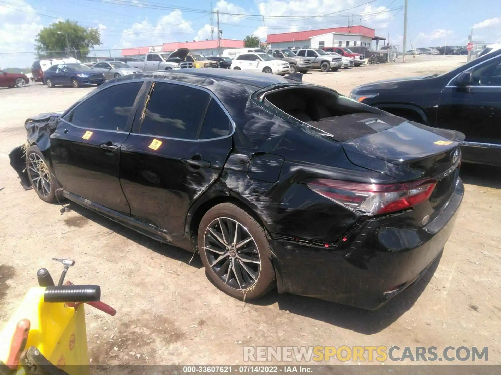 3 Photograph of a damaged car 4T1S11AK2NU685626 TOYOTA CAMRY 2022