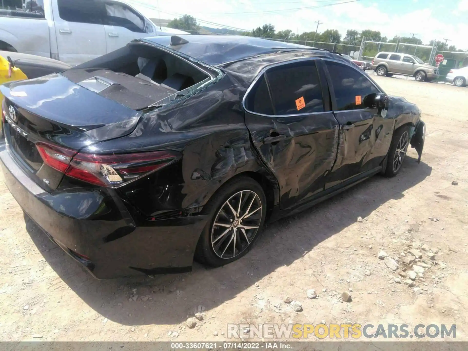 4 Photograph of a damaged car 4T1S11AK2NU685626 TOYOTA CAMRY 2022