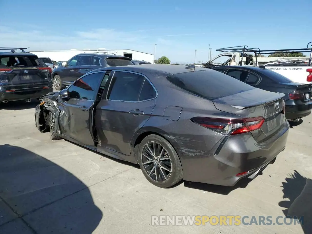 2 Photograph of a damaged car 4T1S11AK3NU687787 TOYOTA CAMRY 2022