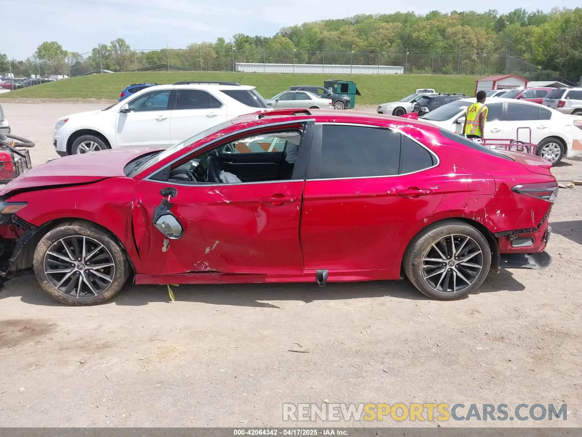 14 Photograph of a damaged car 4T1S11AK4NU053520 TOYOTA CAMRY 2022