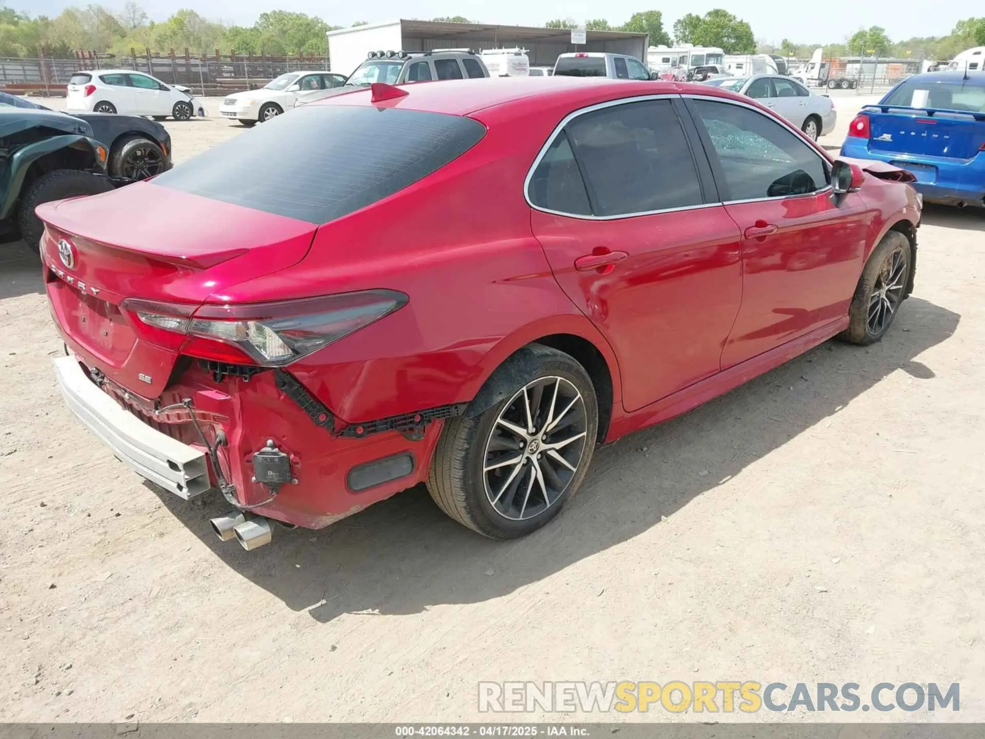 4 Photograph of a damaged car 4T1S11AK4NU053520 TOYOTA CAMRY 2022