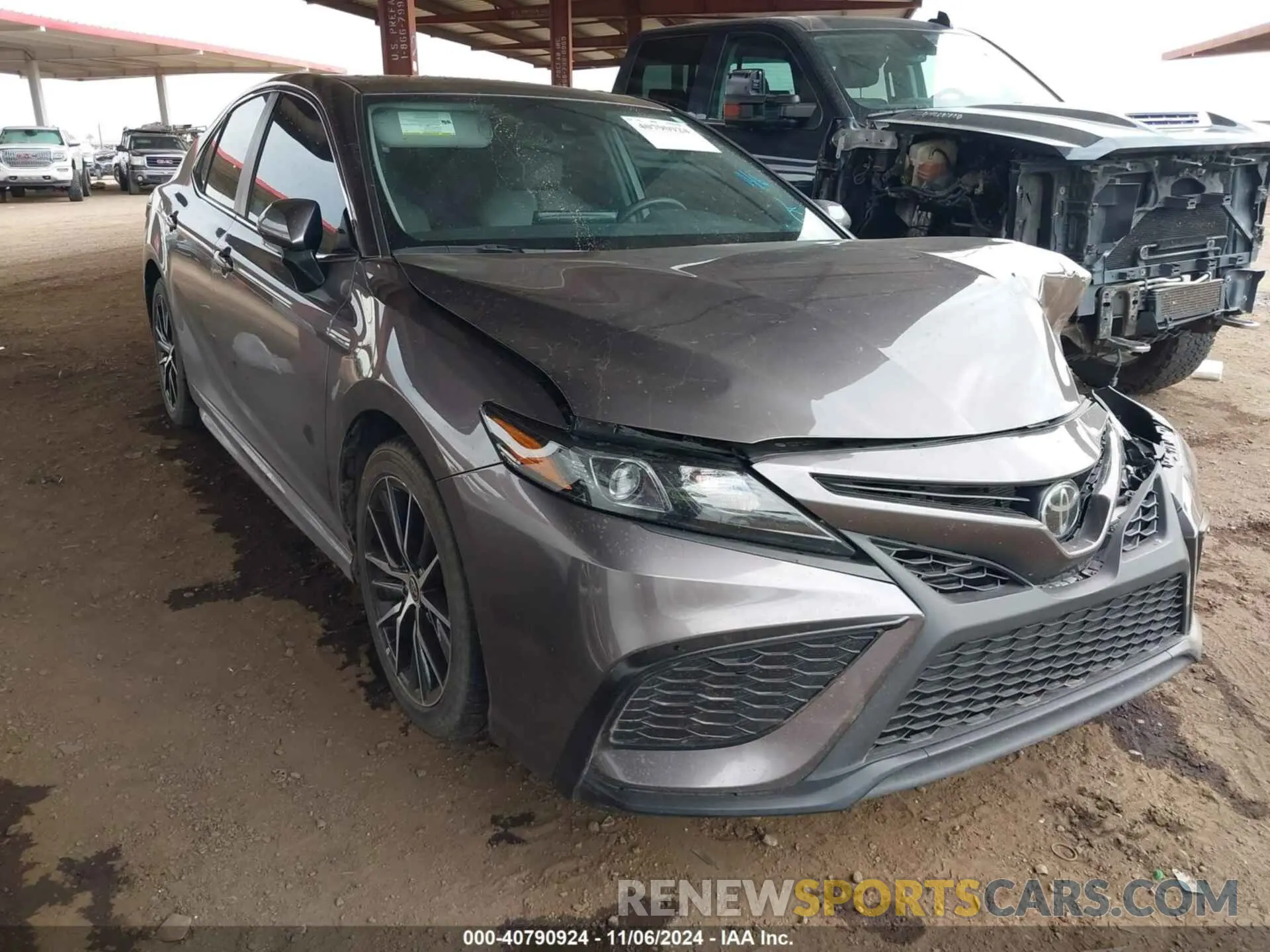1 Photograph of a damaged car 4T1S11AK4NU686888 TOYOTA CAMRY 2022