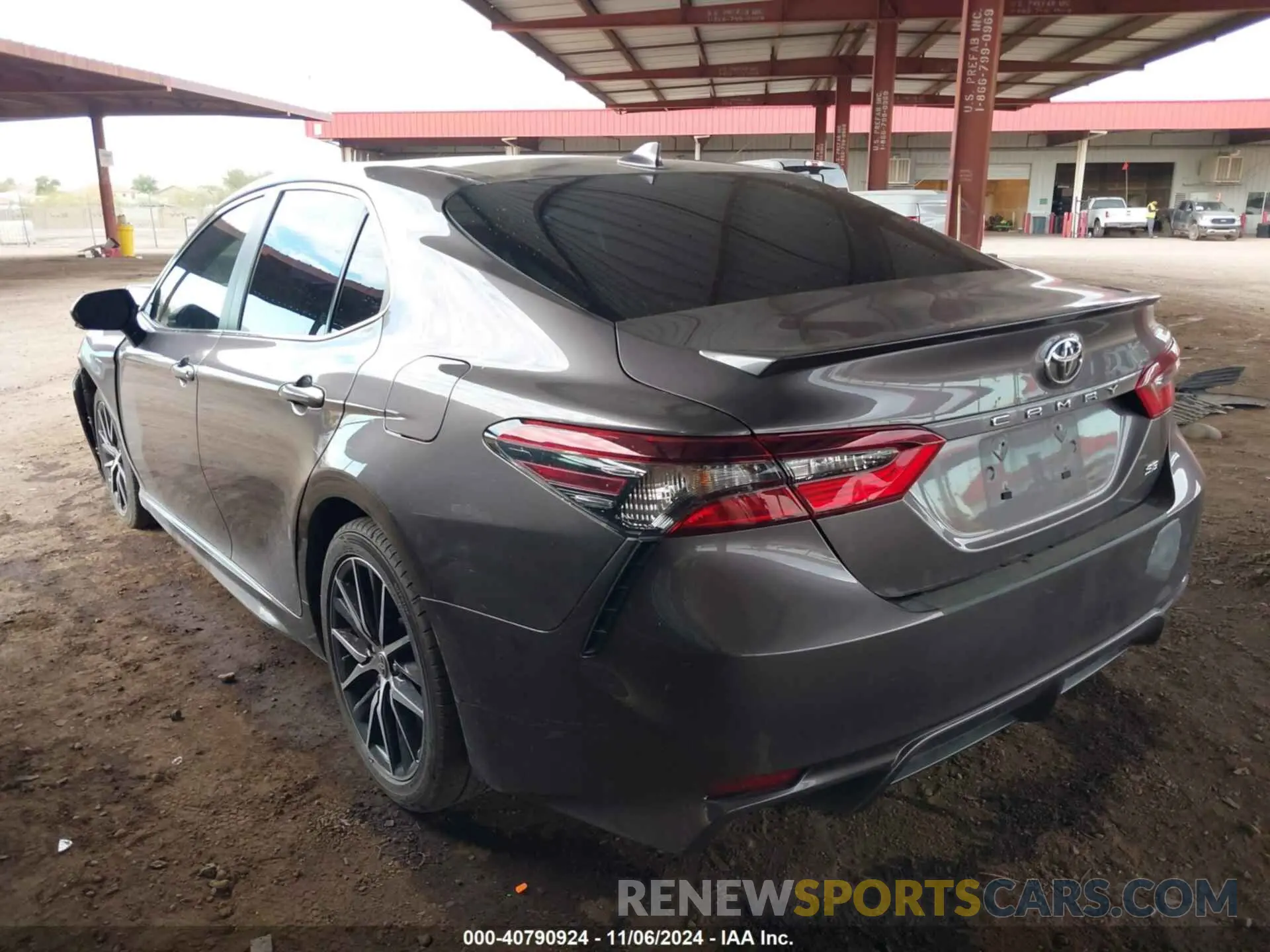 3 Photograph of a damaged car 4T1S11AK4NU686888 TOYOTA CAMRY 2022
