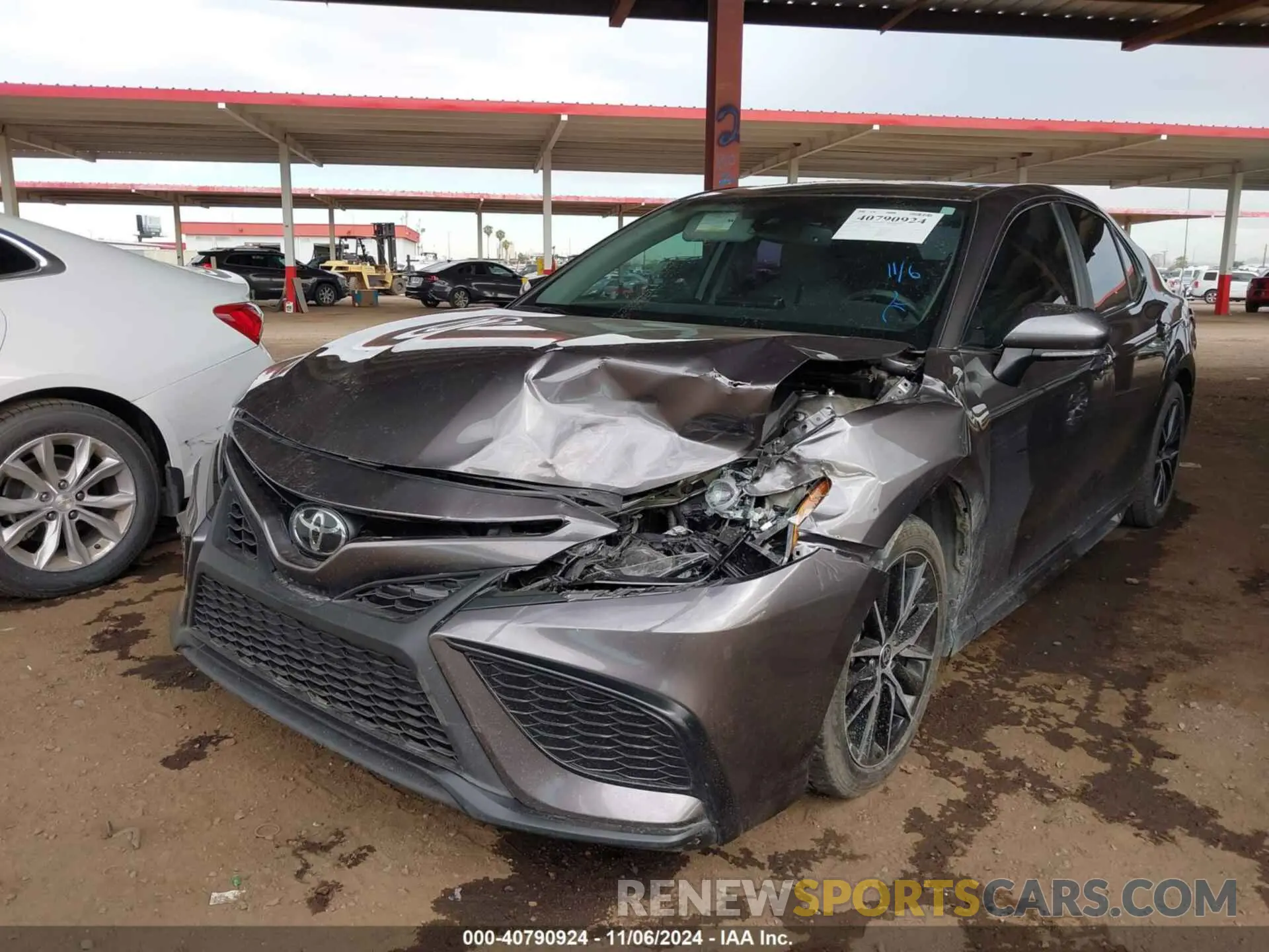 6 Photograph of a damaged car 4T1S11AK4NU686888 TOYOTA CAMRY 2022
