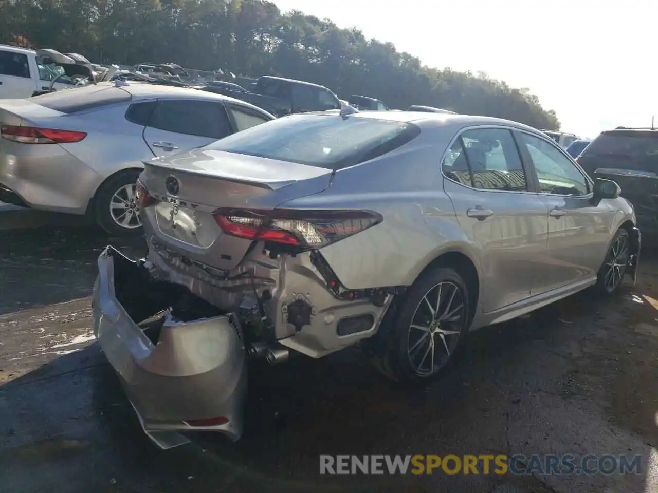 4 Photograph of a damaged car 4T1S11AK5NU047354 TOYOTA CAMRY 2022