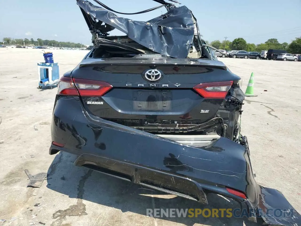 6 Photograph of a damaged car 4T1S11AK8NU680074 TOYOTA CAMRY 2022